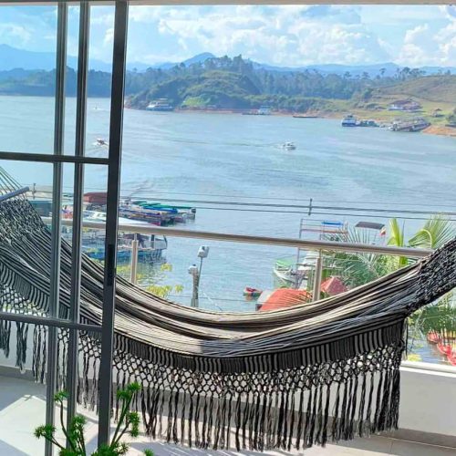 guatape boat party3
